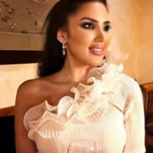 Zara White Asymmetric Top